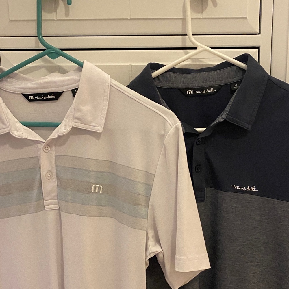 Lot of 2 Travis Mathew Men's Polo Shirts - White and Navy Size Medium